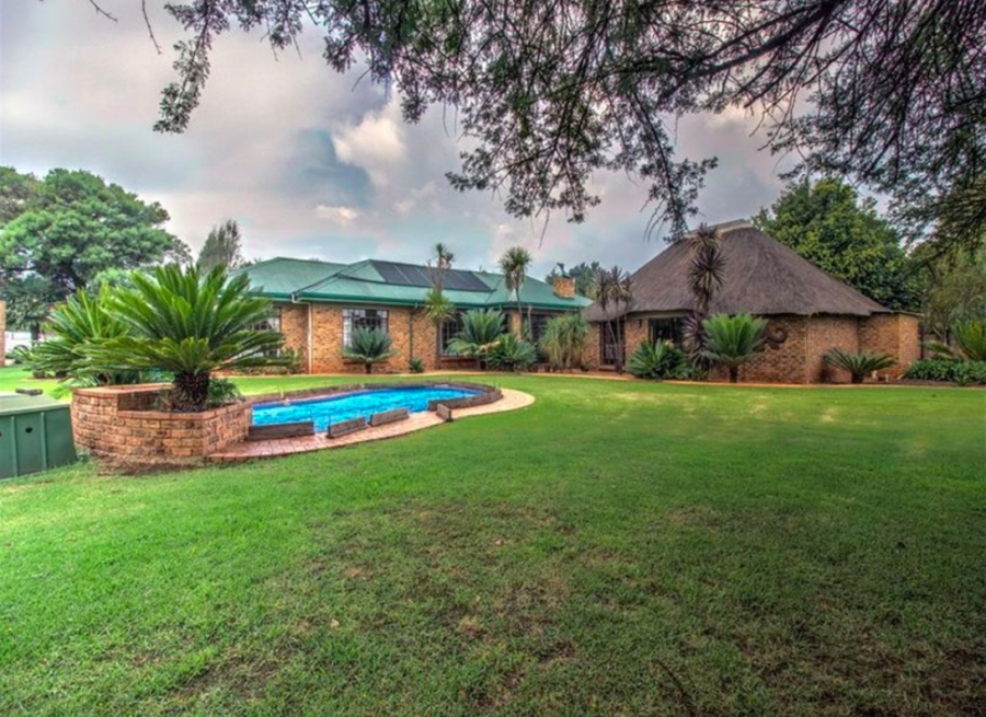 4 Bedroom Property for Sale in Bredell Gauteng