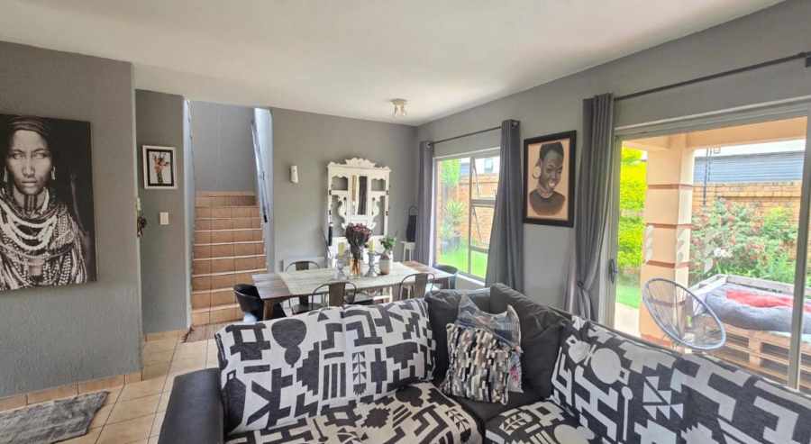 3 Bedroom Property for Sale in Glen Marais Gauteng