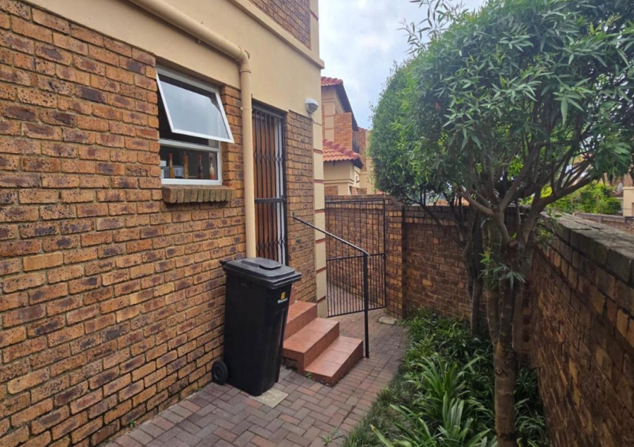 3 Bedroom Property for Sale in Glen Marais Gauteng