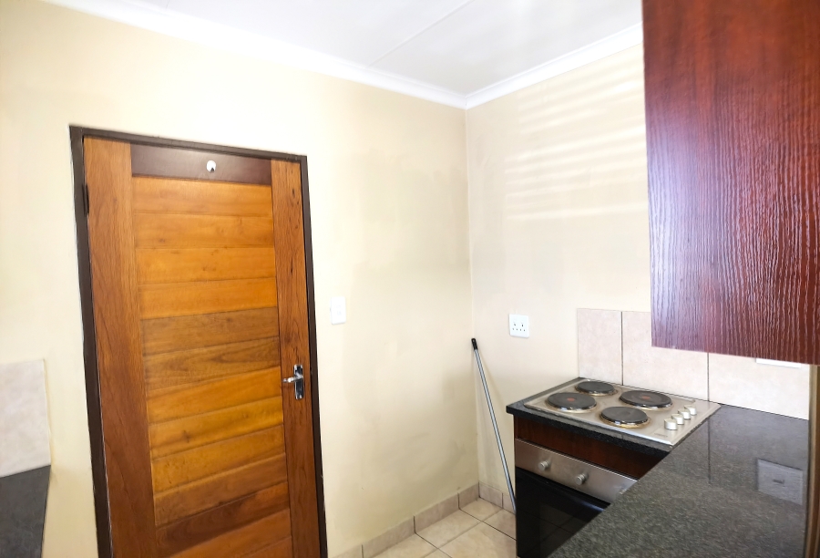 3 Bedroom Property for Sale in Kosmosdal Gauteng