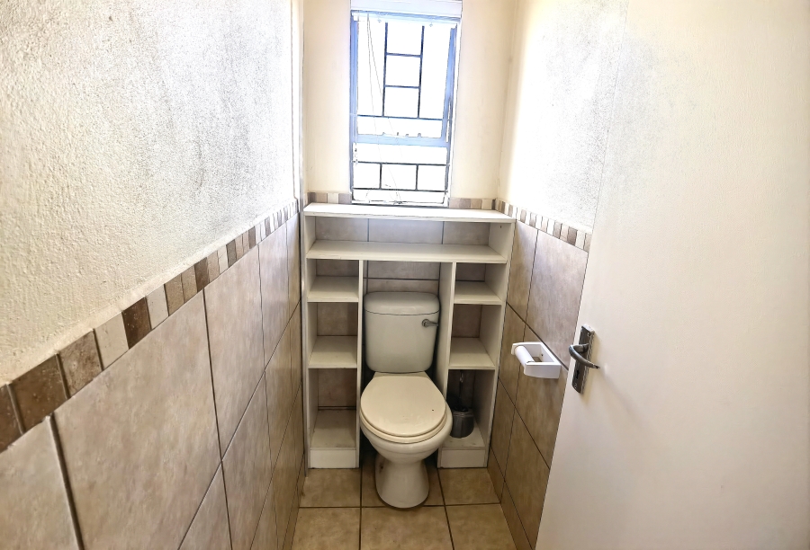3 Bedroom Property for Sale in Kosmosdal Gauteng
