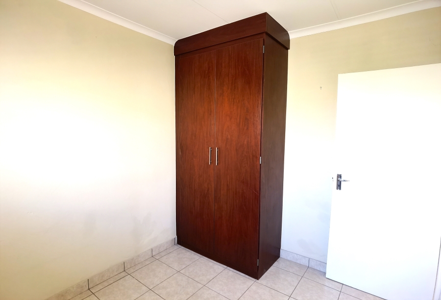 3 Bedroom Property for Sale in Kosmosdal Gauteng