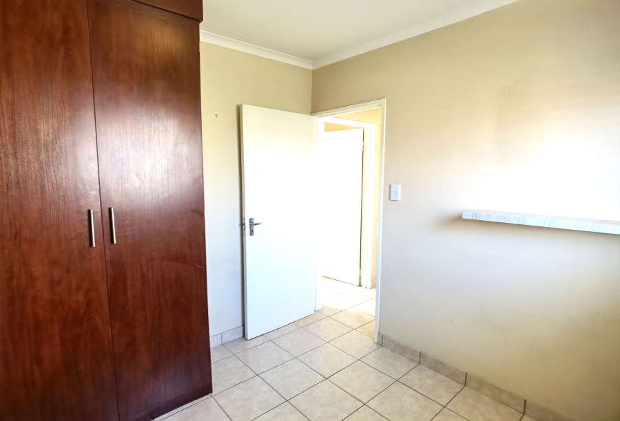 3 Bedroom Property for Sale in Kosmosdal Gauteng