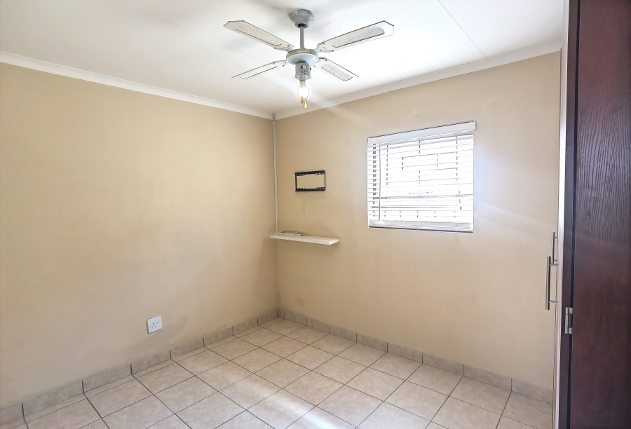 3 Bedroom Property for Sale in Kosmosdal Gauteng