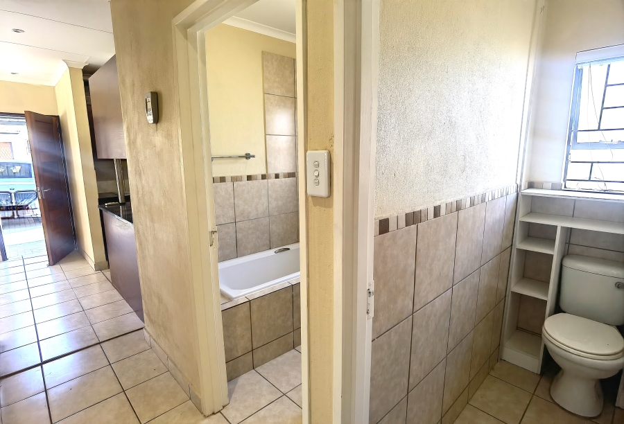3 Bedroom Property for Sale in Kosmosdal Gauteng