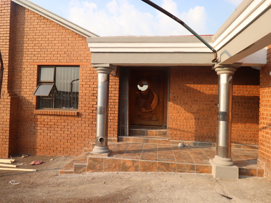3 Bedroom Property for Sale in Esther Park Gauteng