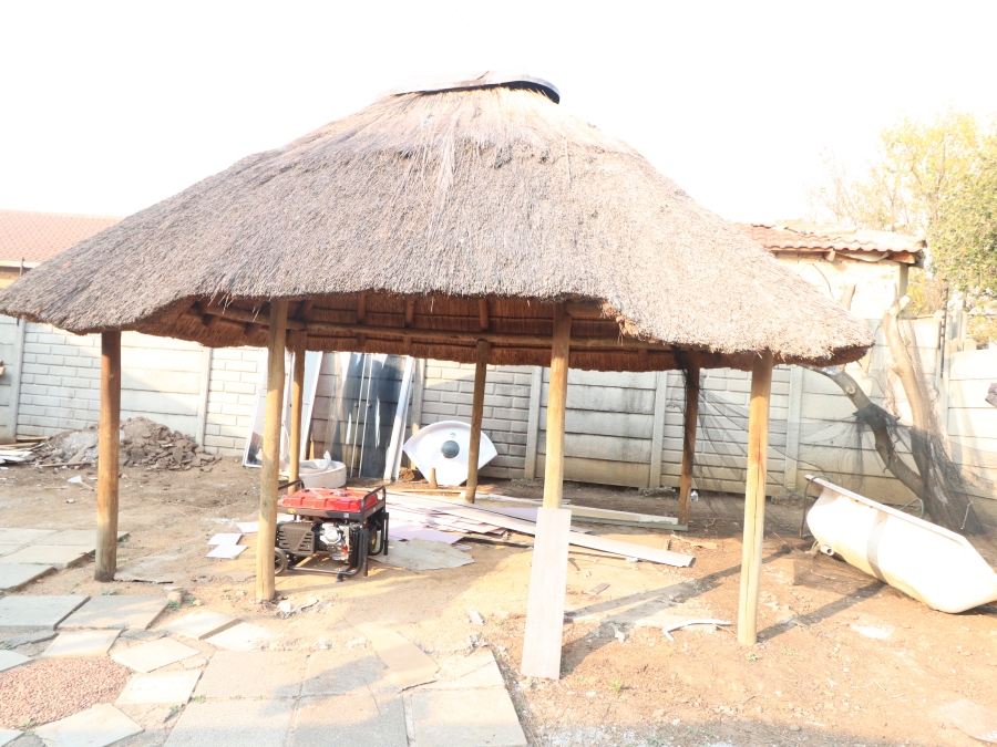 3 Bedroom Property for Sale in Esther Park Gauteng