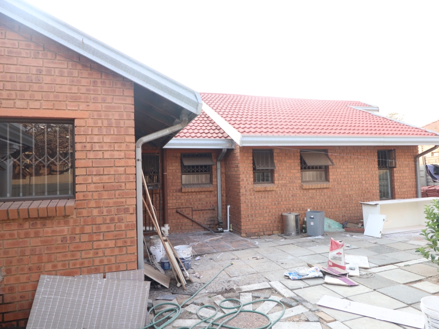 3 Bedroom Property for Sale in Esther Park Gauteng