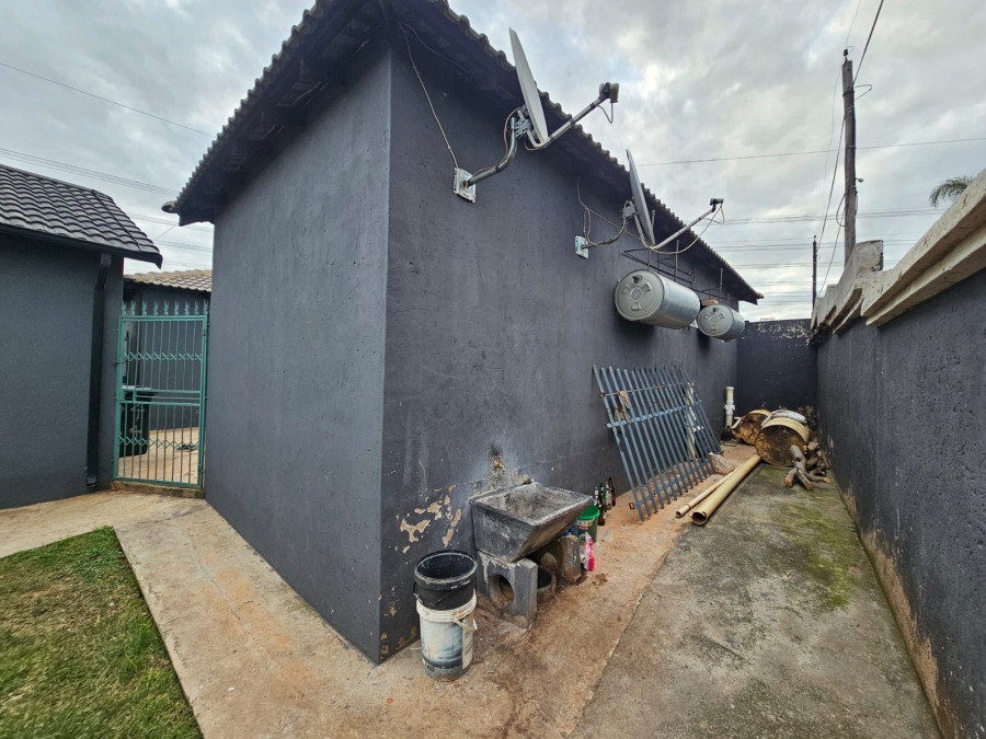 3 Bedroom Property for Sale in Atteridgeville Gauteng