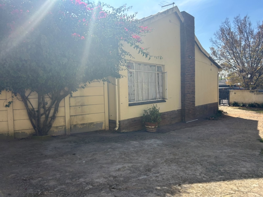 14 Bedroom Property for Sale in Edendale Gauteng
