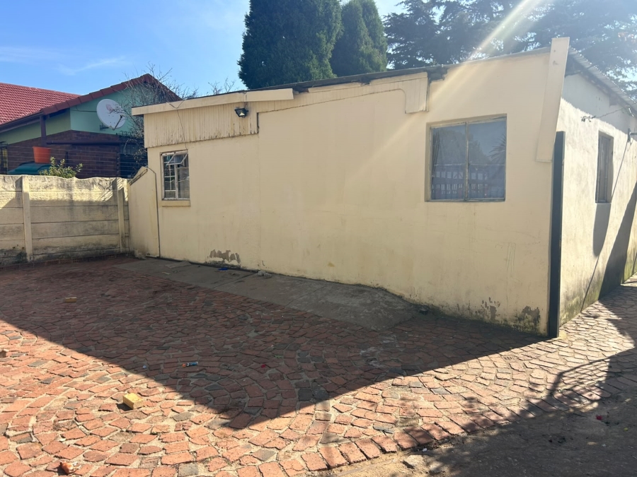 14 Bedroom Property for Sale in Edendale Gauteng