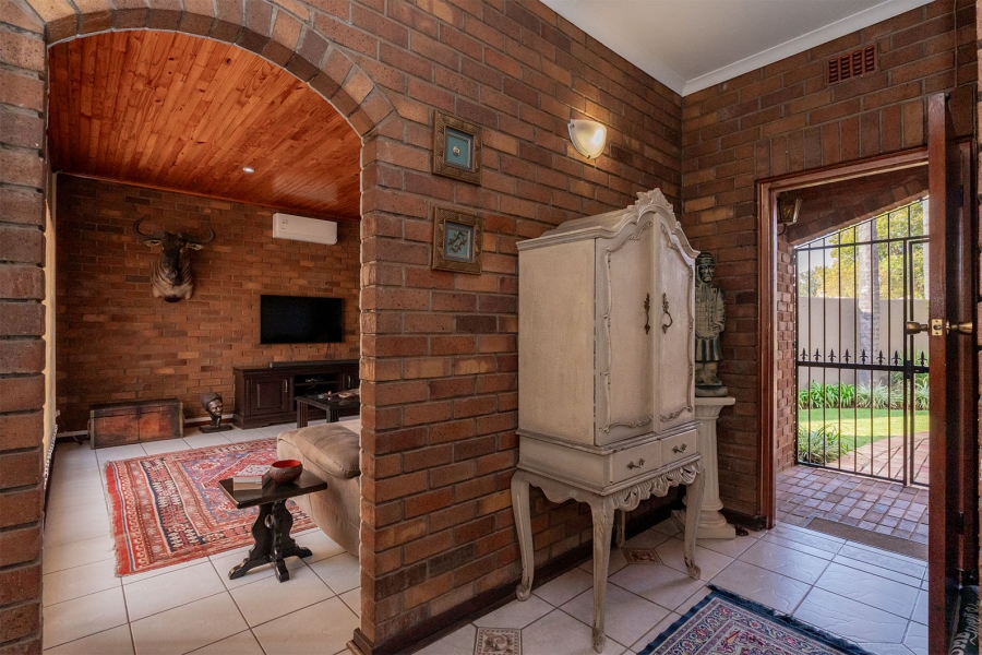 4 Bedroom Property for Sale in Glen Marais Gauteng