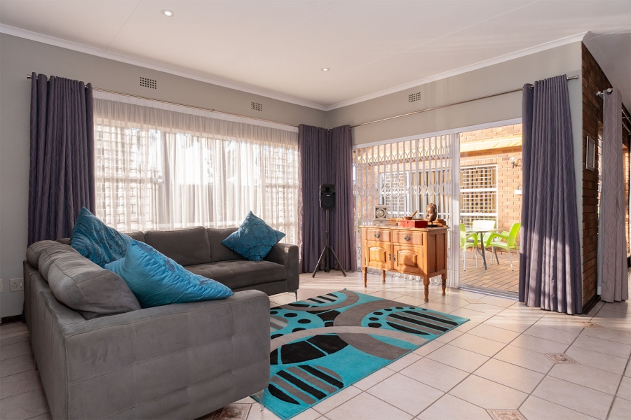 4 Bedroom Property for Sale in Glen Marais Gauteng