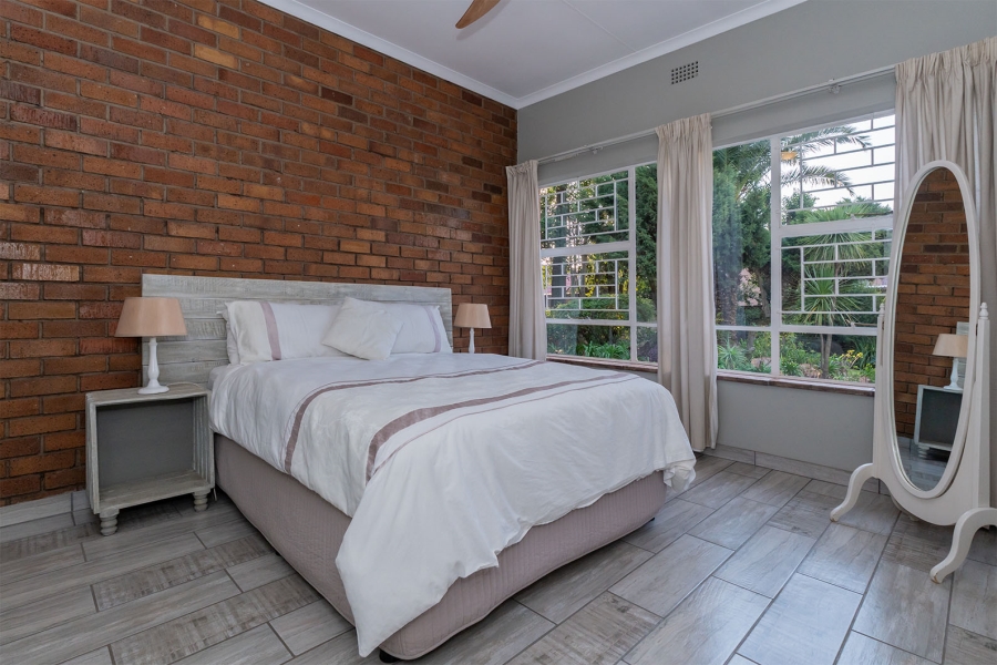 4 Bedroom Property for Sale in Glen Marais Gauteng
