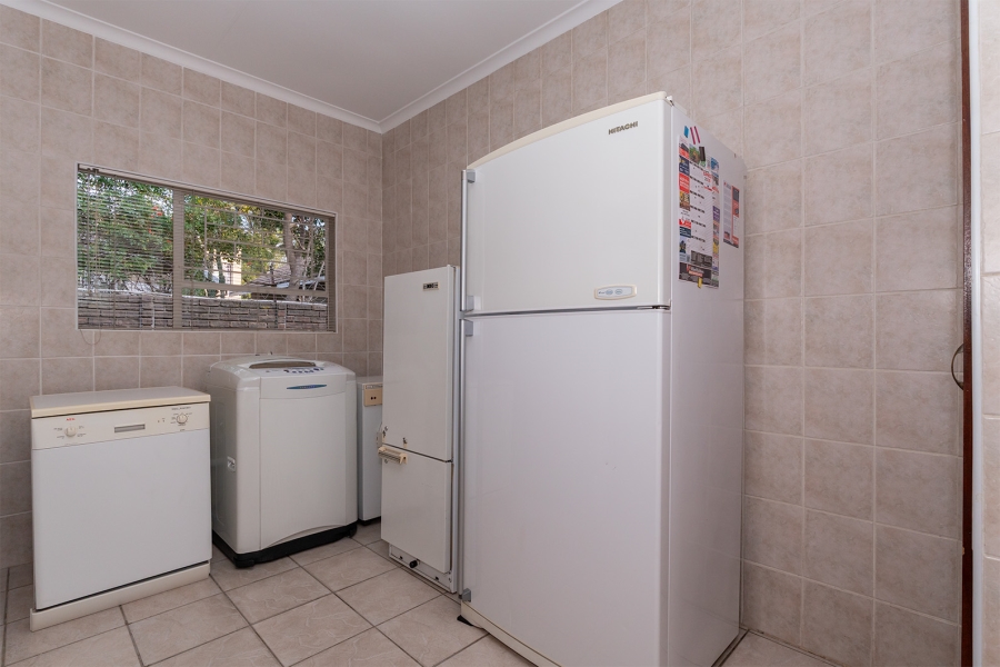 4 Bedroom Property for Sale in Glen Marais Gauteng