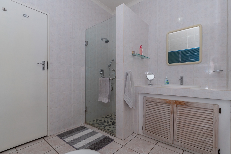 4 Bedroom Property for Sale in Glen Marais Gauteng