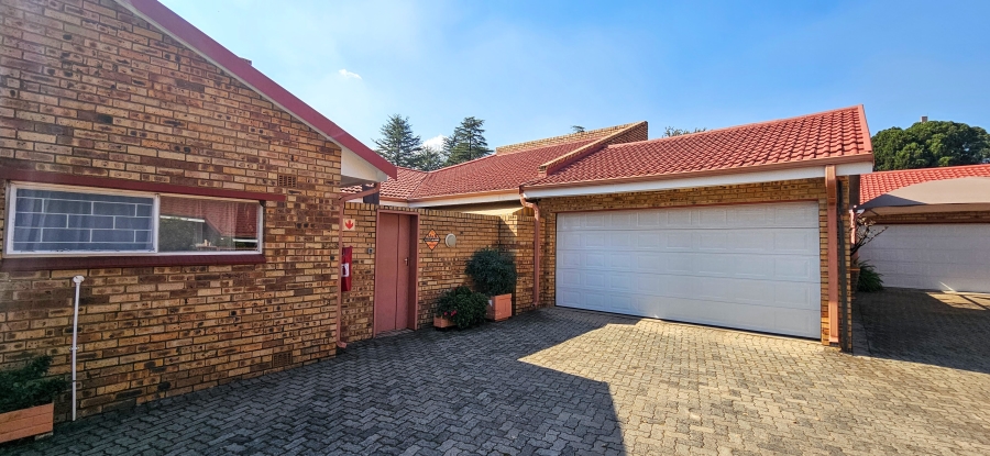 3 Bedroom Property for Sale in Three Rivers Proper Gauteng