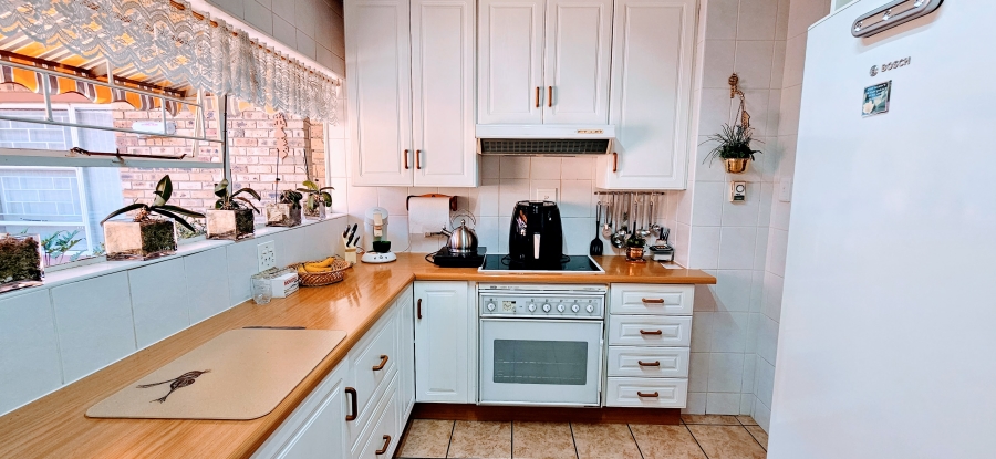 3 Bedroom Property for Sale in Three Rivers Proper Gauteng