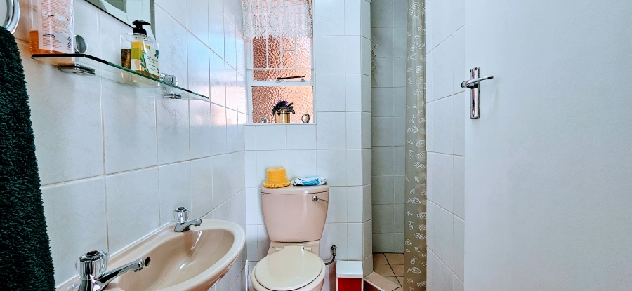 3 Bedroom Property for Sale in Three Rivers Proper Gauteng