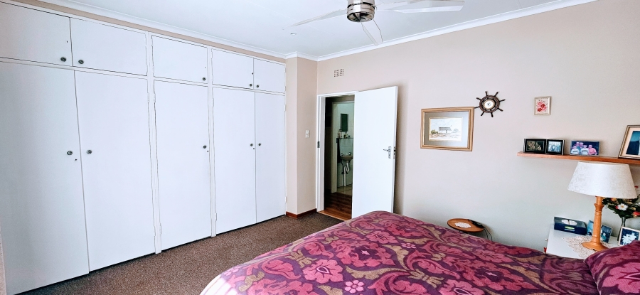 3 Bedroom Property for Sale in Three Rivers Proper Gauteng