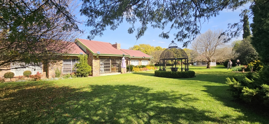 6 Bedroom Property for Sale in Sherman Park Gauteng