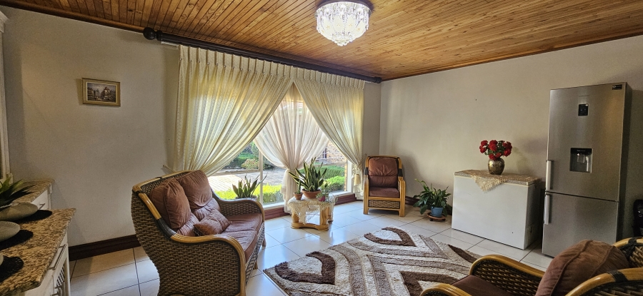 6 Bedroom Property for Sale in Sherman Park Gauteng