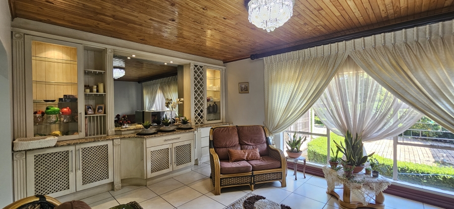 6 Bedroom Property for Sale in Sherman Park Gauteng