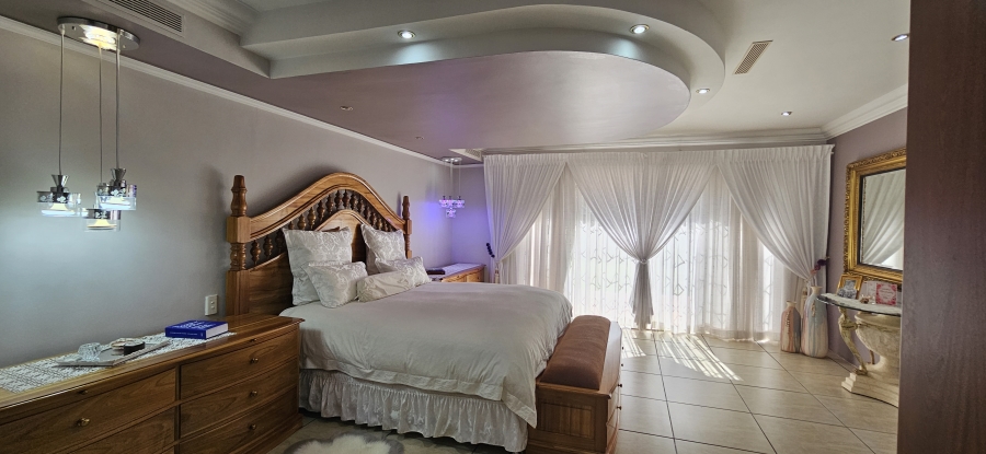 6 Bedroom Property for Sale in Sherman Park Gauteng