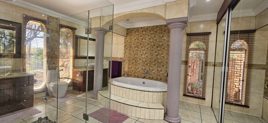 6 Bedroom Property for Sale in Sherman Park Gauteng
