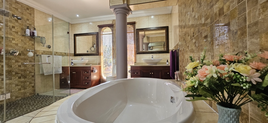 6 Bedroom Property for Sale in Sherman Park Gauteng