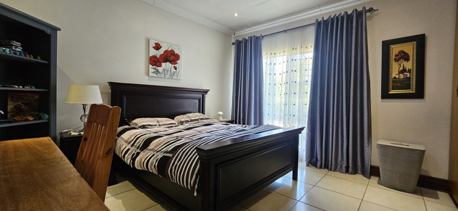 6 Bedroom Property for Sale in Sherman Park Gauteng