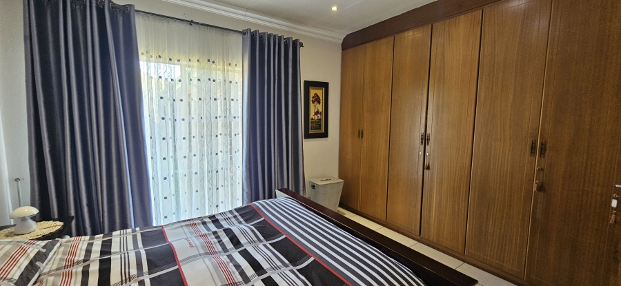 6 Bedroom Property for Sale in Sherman Park Gauteng