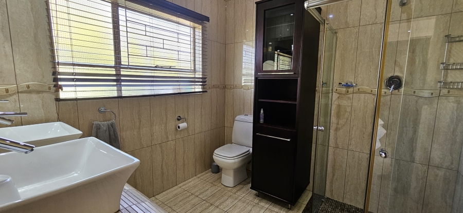 6 Bedroom Property for Sale in Sherman Park Gauteng