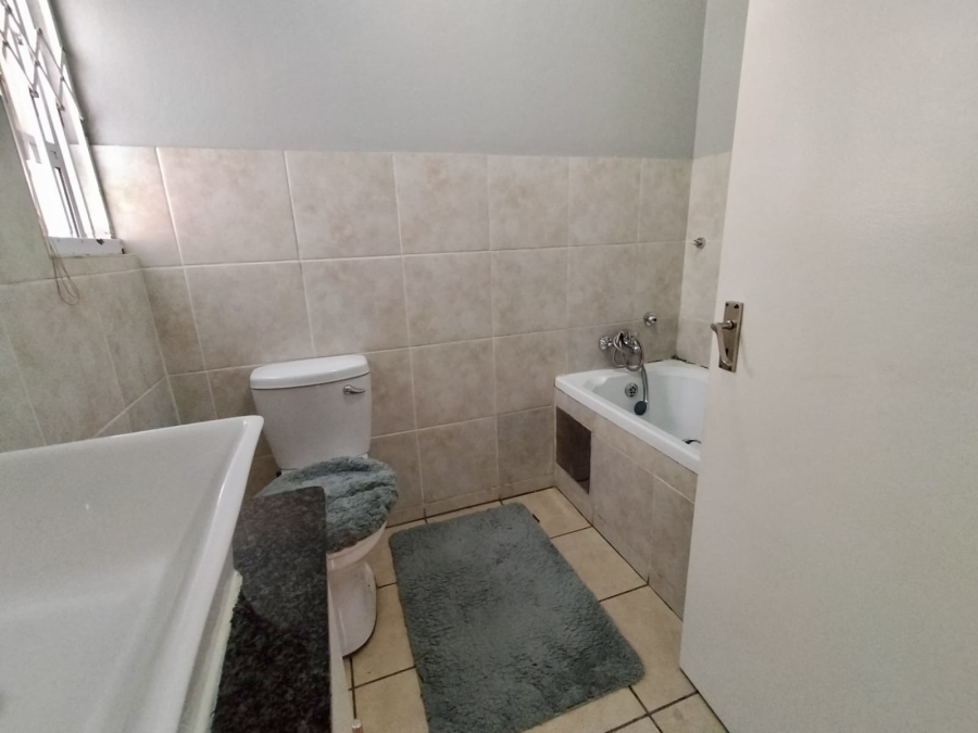 3 Bedroom Property for Sale in Honeydew Manor Gauteng