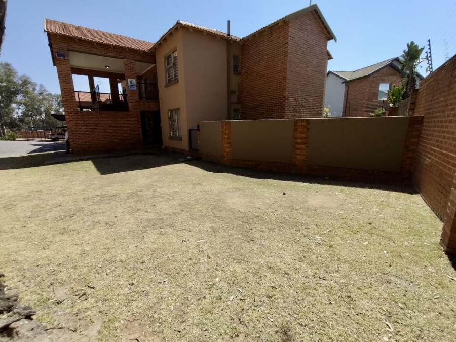 3 Bedroom Property for Sale in Honeydew Manor Gauteng