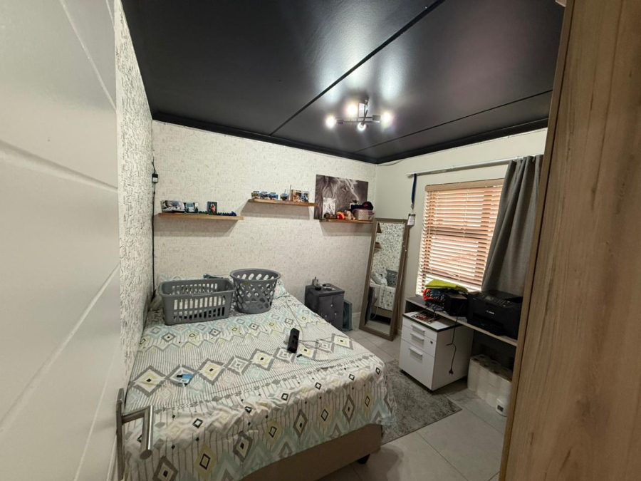 2 Bedroom Property for Sale in Linbro Park Gauteng