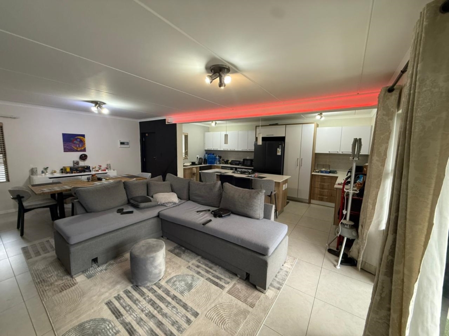 2 Bedroom Property for Sale in Linbro Park Gauteng