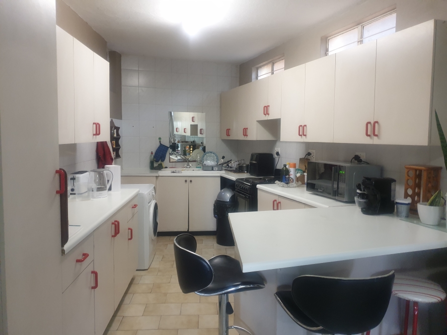 To Let 1 Bedroom Property for Rent in Waterkloof Ridge Gauteng
