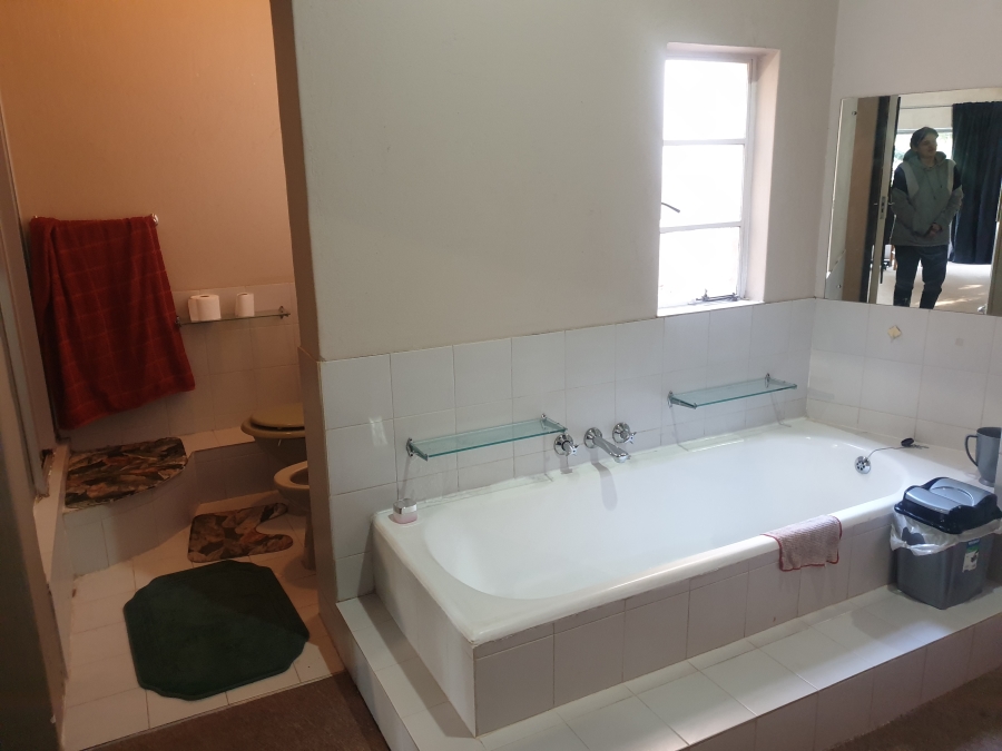 To Let 1 Bedroom Property for Rent in Waterkloof Ridge Gauteng