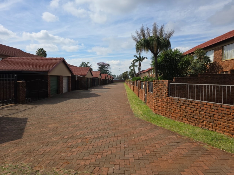 3 Bedroom Property for Sale in The Orchards Gauteng