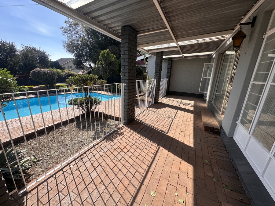 4 Bedroom Property for Sale in Wilro Park Gauteng
