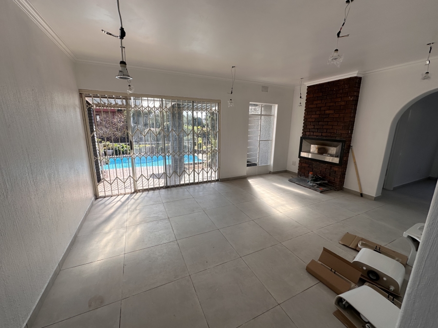 4 Bedroom Property for Sale in Wilro Park Gauteng