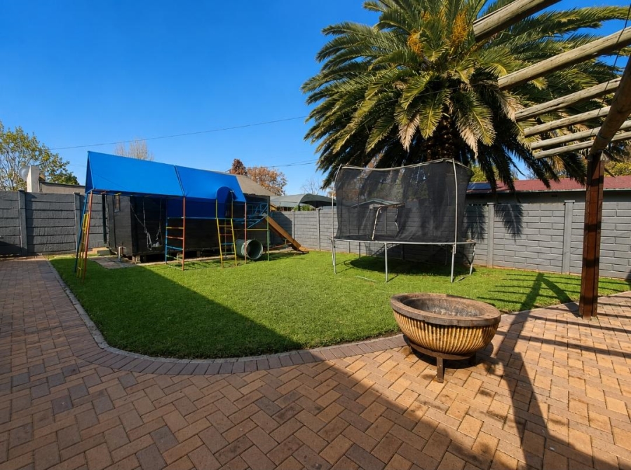 3 Bedroom Property for Sale in Vanderbijlpark SW 5 Gauteng