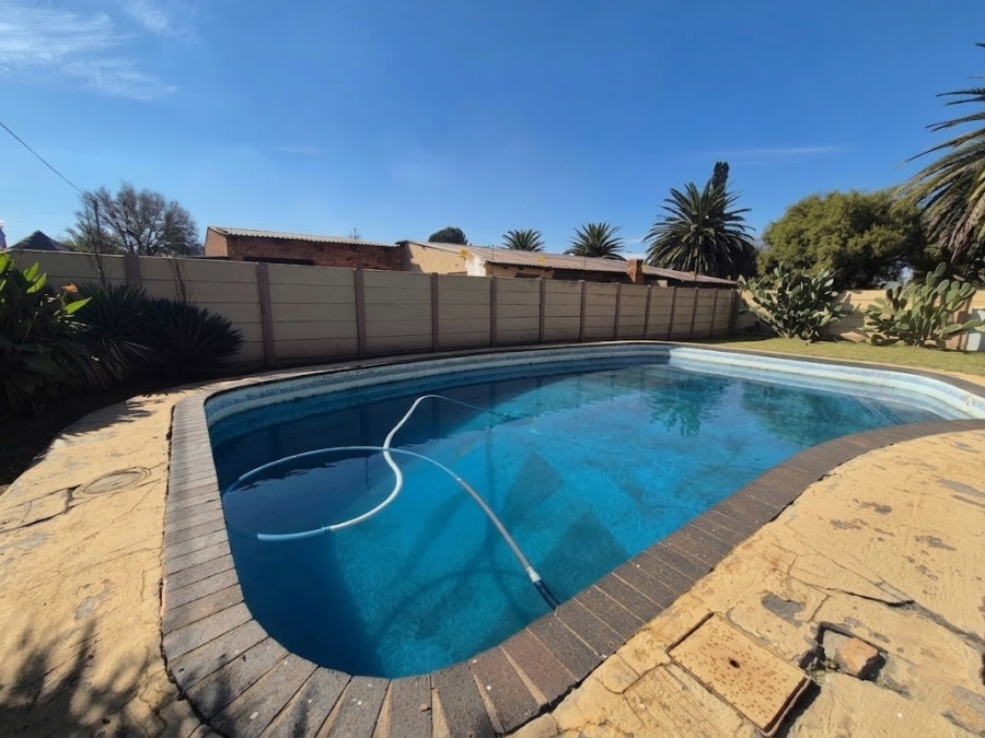 3 Bedroom Property for Sale in Sonland Park Gauteng
