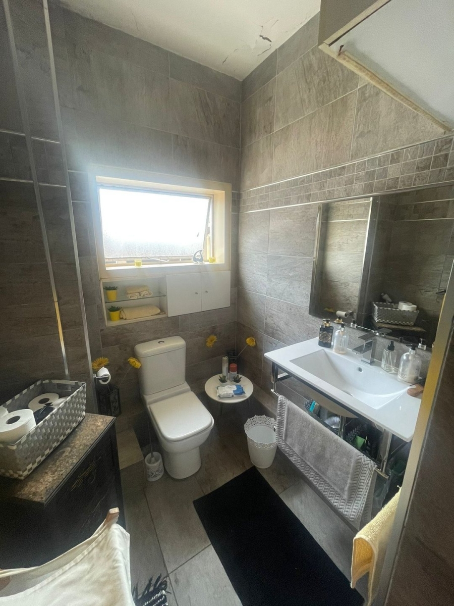 To Let 3 Bedroom Property for Rent in Three Rivers Gauteng