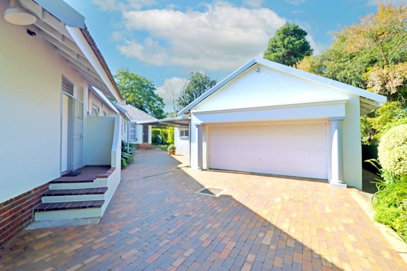 5 Bedroom Property for Sale in Cresta Gauteng