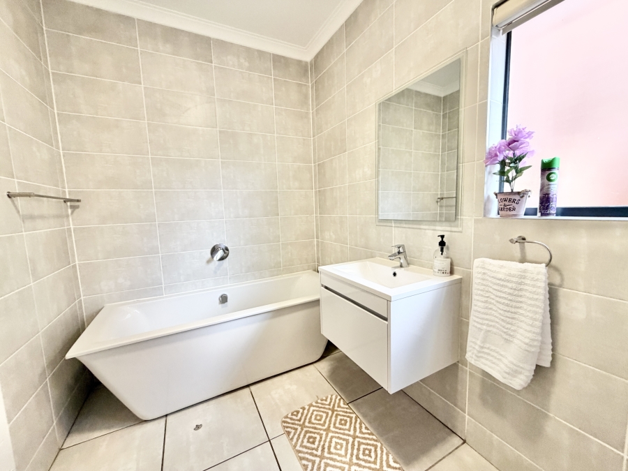 3 Bedroom Property for Sale in Zwartkoppies Gauteng