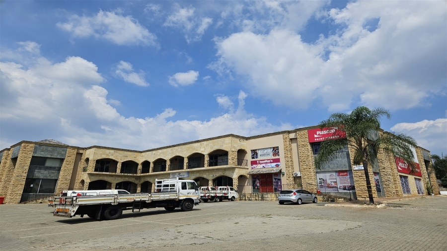 To Let Commercial Property for Rent in Strijdom Park Gauteng