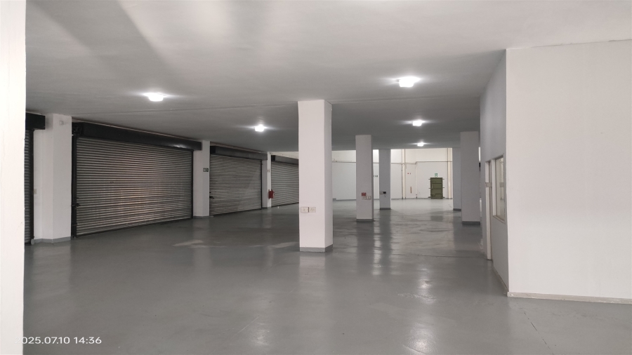To Let Commercial Property for Rent in Strijdom Park Gauteng