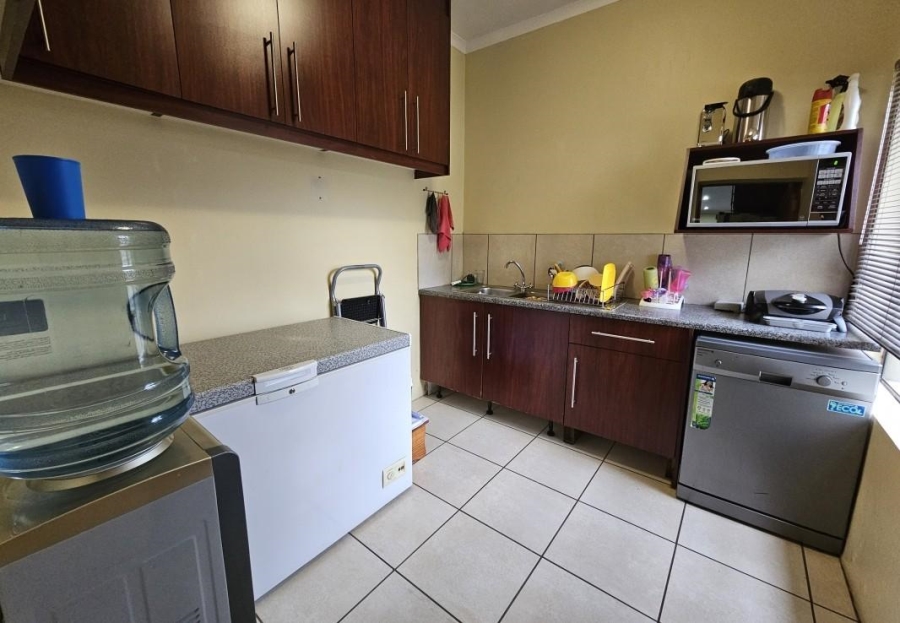 To Let 4 Bedroom Property for Rent in Stone Ridge Gauteng
